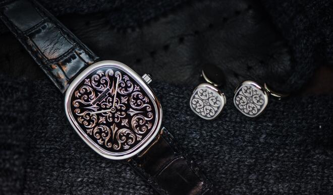 The cufflinks with the same material and design have been released to match the watch for formal occasion.