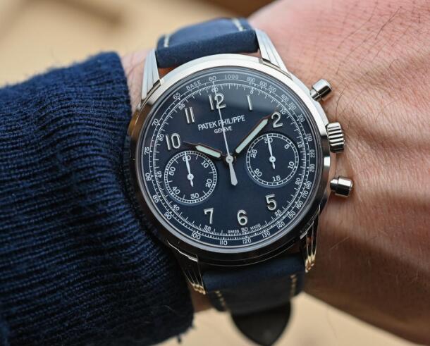 The Patek Philippe has combined the modern fashion and vintage aesthetics well.